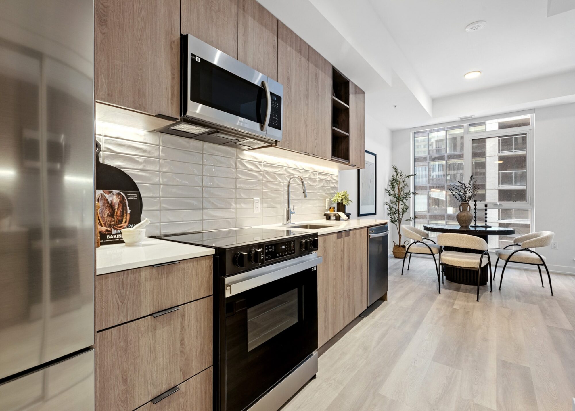 Releve Kitchen/Dining